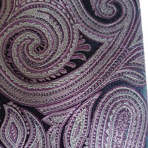 Tie Fotsyth purple paisley finest silk hand sewn made in china